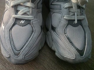 Zapatillas New Balance 9060 Gris/Plata UNISEX