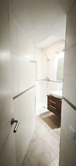 Local comercial en venta en La Torrassa en Hospitalet de Llobregat, L´