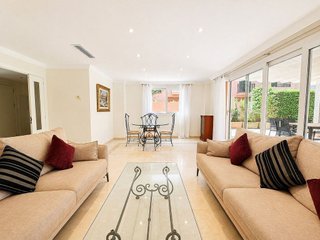 Casa adosada en alquiler en Bahía de Marbella en Marbella