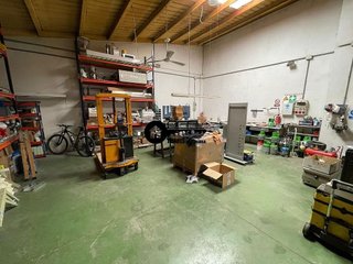Local comercial en venta en Santa Cruz - Industria - Polígono Campollano en Albacete