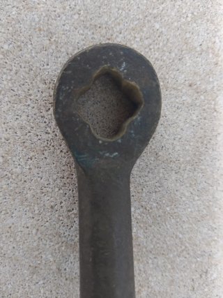 Herramienta antigua de bronce?