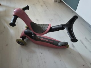 Patinete Globber rosa 3 ruedas, con asiento