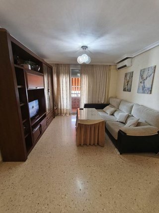 Piso en alquiler en Fontanal - San Carlos - San José en Sevilla