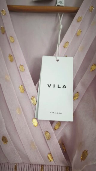 Vestido lila con estampado dorado Vila