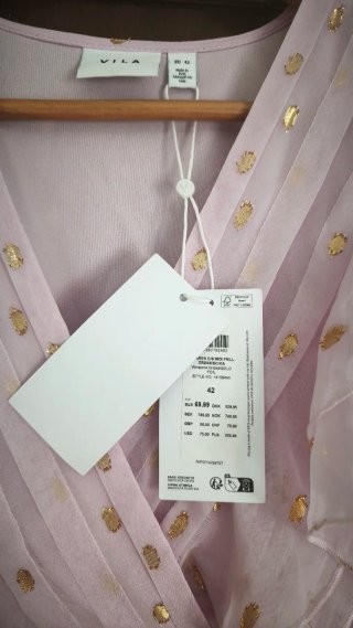 Vestido lila con estampado dorado Vila