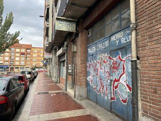 Local comercial en venta en Delicias en Valladolid
