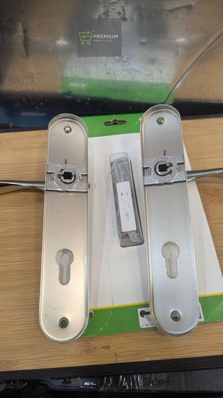 2 Juego de manilla con placa de puerta Arosa de aluminio