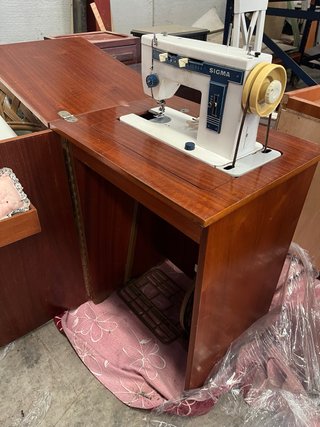 Máquina de coser SIGMA