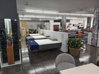 Local comercial en venta en Montefrío
