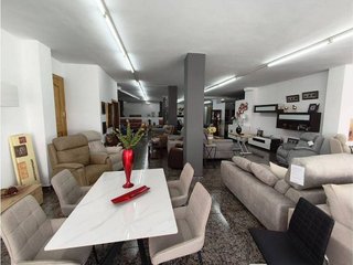 Local comercial en venta en Montefrío