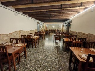 R-7940646 Trapaso Restaurante en La Beguda Baixa