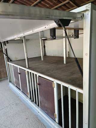Caja para remolque de perros