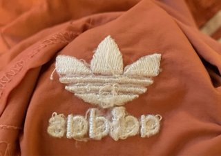 Pantalón corto Adidas naranja