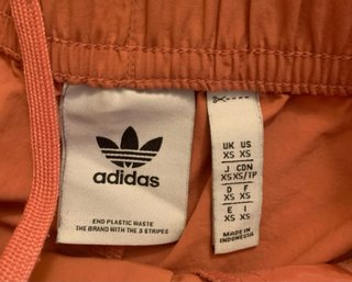 Pantalón corto Adidas naranja