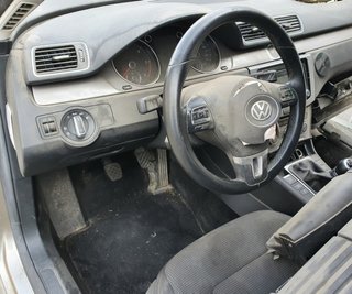 Volkswagen 3c9839475e moldura passat basis 165897