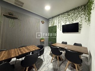 Local comercial en venta en Parque Mediterráneo - Santa Paula en Málaga