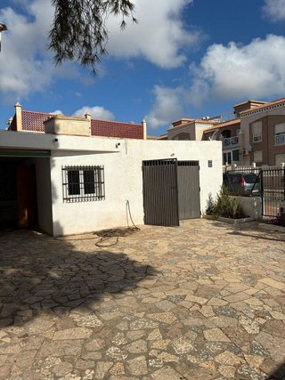 Chalet en venta en Playa de los Locos en Torrevieja