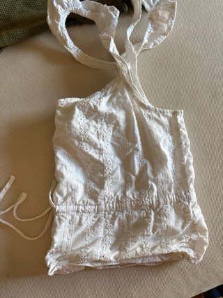 Crop top blanco bordado
