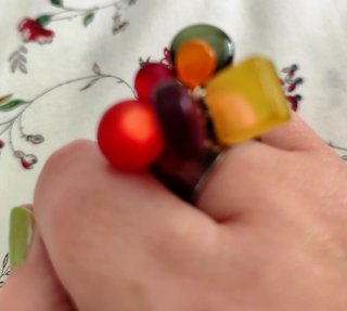 Anillo artesanal formas caramelos multicolor
