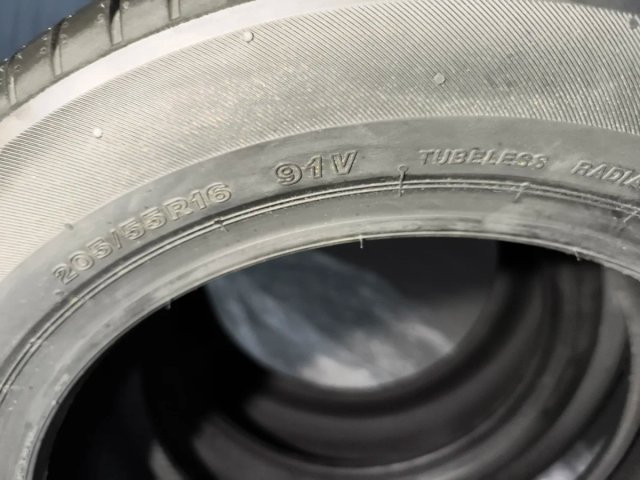 2 Neumáticos Bridgestone 205/55 R16 V
