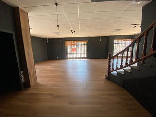 Local comercial en alquiler en Rianxo