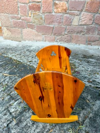 Cuna de madera para muñecas