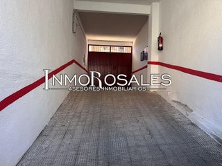 Garaje en venta en Los Rosales en Madrid