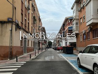 Garaje en venta en Los Rosales en Madrid