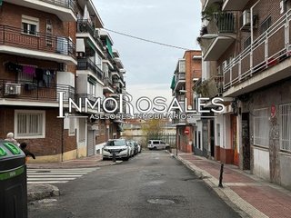 Garaje en venta en Los Rosales en Madrid