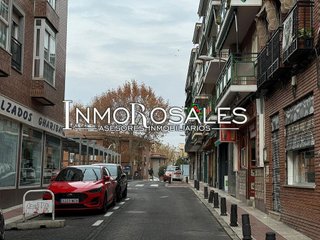 Garaje en venta en Los Rosales en Madrid