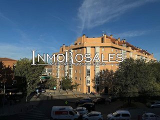 Garaje en venta en Los Rosales en Madrid