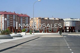 Garaje en venta en Los Rosales en Madrid