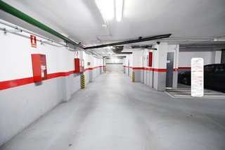 Garaje en venta en La Salut - Lloreda en Badalona