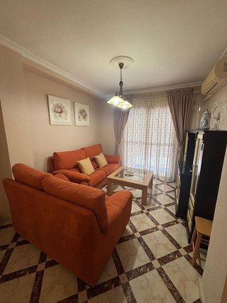 Piso en alquiler en Tres Huertas - El Torrejón - El Cerezo en Sevilla