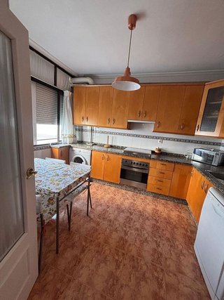 Piso en alquiler en Tres Huertas - El Torrejón - El Cerezo en Sevilla