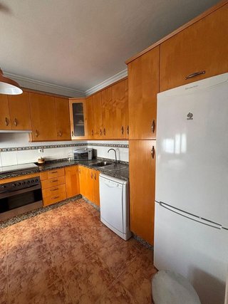 Piso en alquiler en Tres Huertas - El Torrejón - El Cerezo en Sevilla