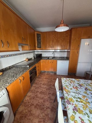 Piso en alquiler en Tres Huertas - El Torrejón - El Cerezo en Sevilla