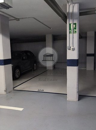 Garaje en alquiler en Palos de Moguer en Madrid