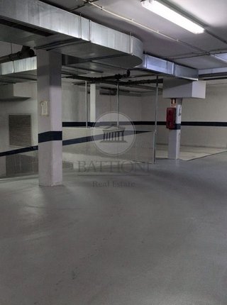 Garaje en alquiler en Palos de Moguer en Madrid