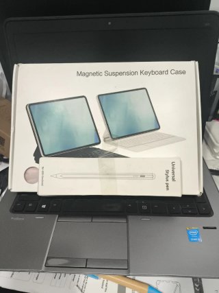 Funda y teclado magnético para iPad Pro 11