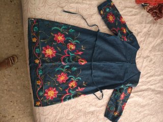 Vestido vaquero bordado floral
