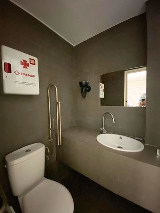 Local comercial en alquiler en La Dreta de l'Eixample en Barcelona