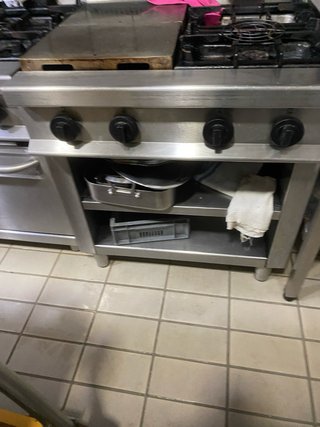 Cocina industrial 4 fuegos