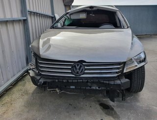 Volkswagen 3c9839476e moldura passat basis 166128