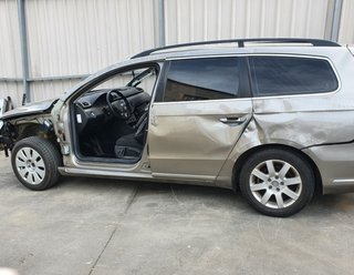 Volkswagen 3c9839476e moldura passat basis 166128