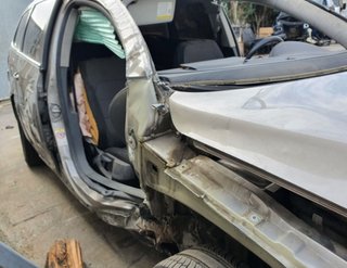 Volkswagen 3c9839476e moldura passat basis 166128