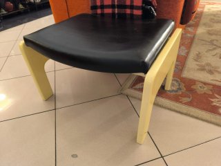 Banqueta BIOK cuero y madera