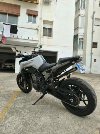 KTM 790 DUKE L Negra/Blanca