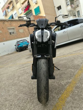 KTM 790 DUKE L Negra/Blanca