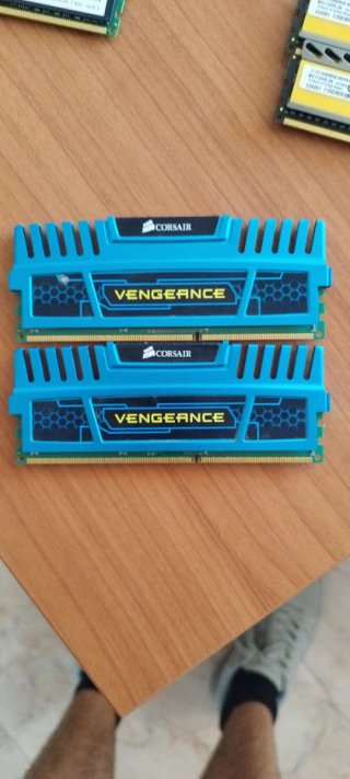Corsair Vengeance 2x4GB RAM